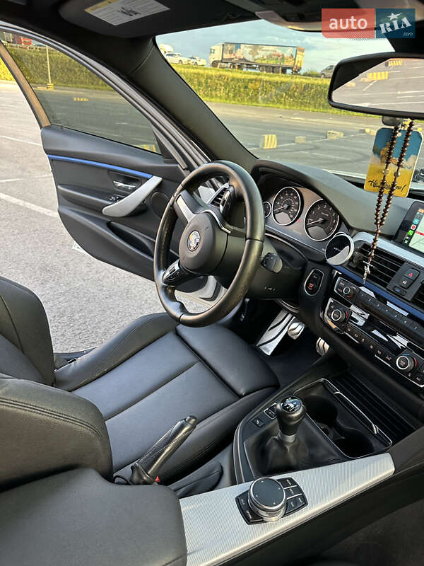 Седан BMW 3 Series 2017 в Львові