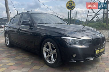 Седан BMW 3 Series 2015 в Стрию