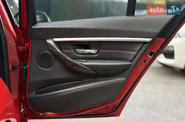 Седан BMW 3 Series 2016 в 