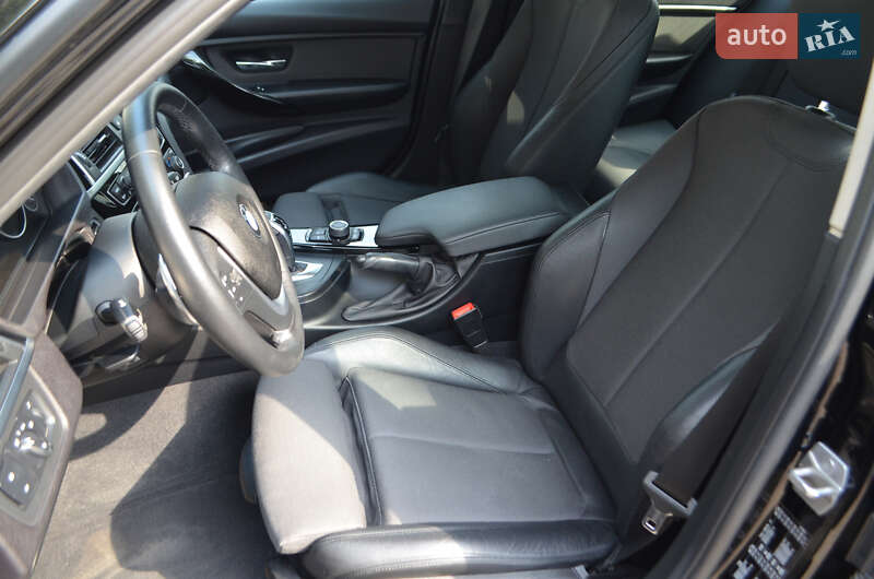 Седан BMW 3 Series 2016 в Києві