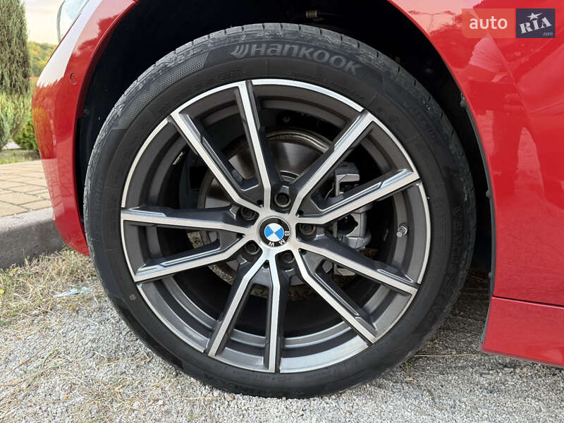 Седан BMW 3 Series 2022 в Дніпрі