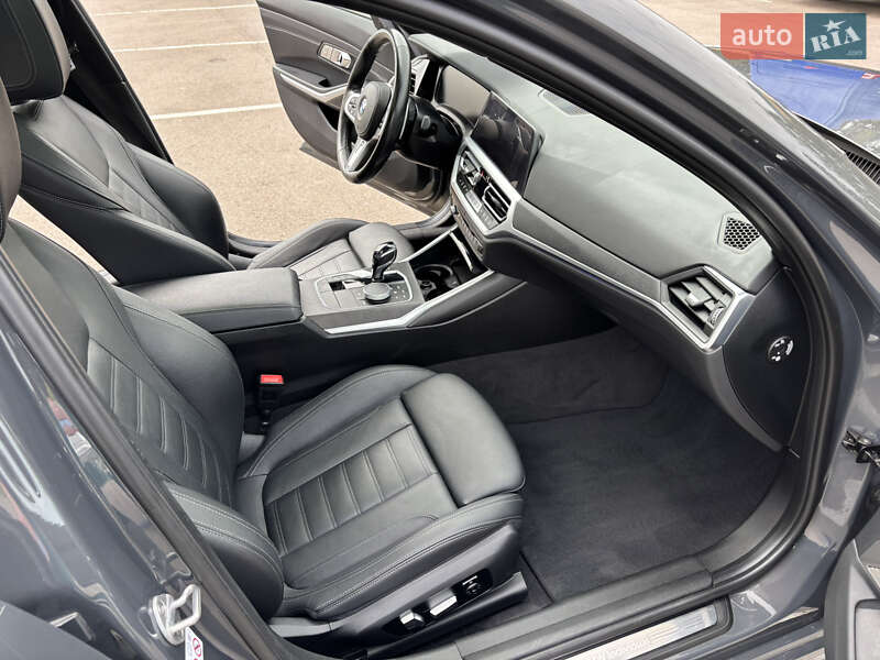Седан BMW 3 Series 2019 в Рівному