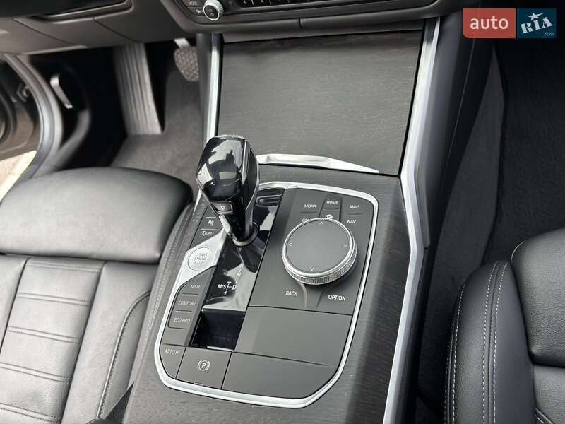 Седан BMW 3 Series 2019 в Рівному