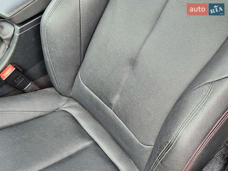 Седан BMW 3 Series 2017 в Ровно