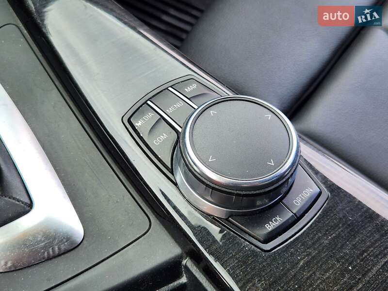 Седан BMW 3 Series 2017 в Ровно