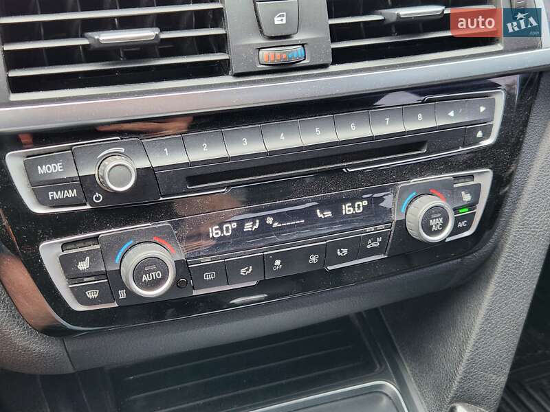 Седан BMW 3 Series 2017 в Ровно