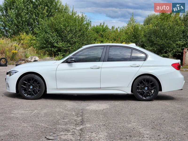 Седан BMW 3 Series 2016 в Ровно фото 9 Седан BMW 3 Series 2016 в Ровно