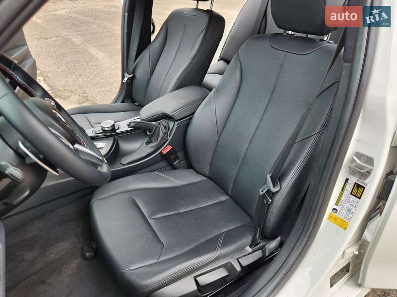 Седан BMW 3 Series 2016 в Ровно фото 23 Седан BMW 3 Series 2016 в Ровно