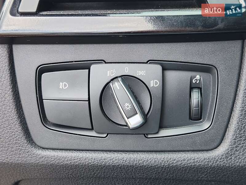 Седан BMW 3 Series 2016 в Ровно фото 38 Седан BMW 3 Series 2016 в Ровно