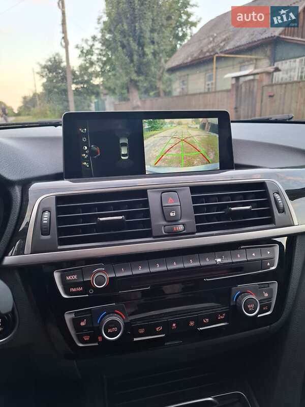 Седан BMW 3 Series 2017 в Конотопе