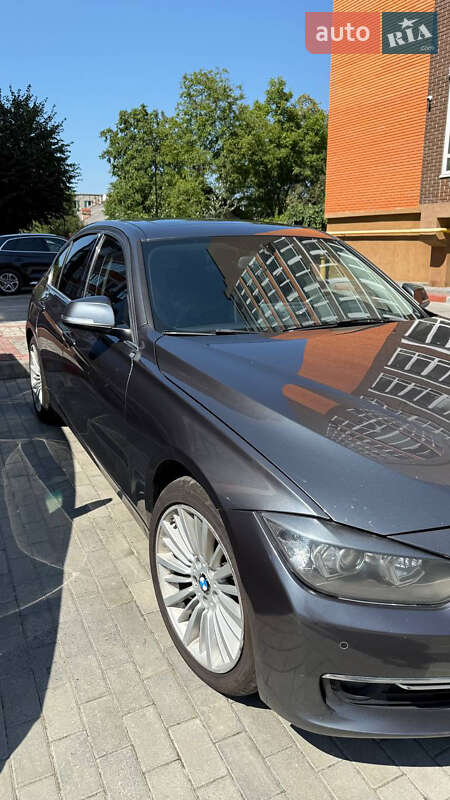 Седан BMW 3 Series 2012 в Стрые