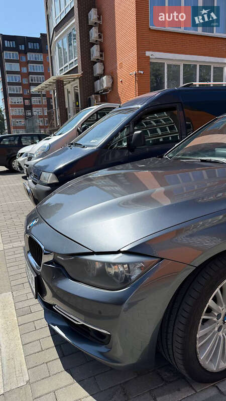 Седан BMW 3 Series 2012 в Стрые