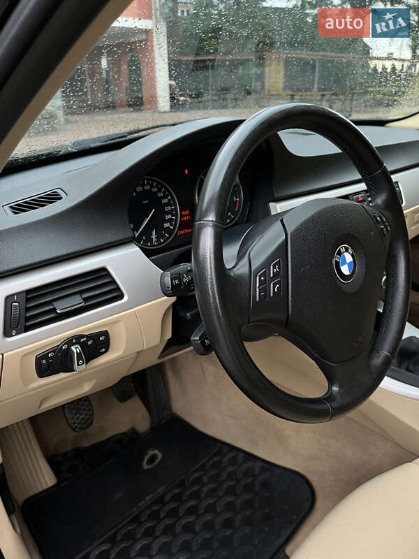 Седан BMW 3 Series 2010 в Львові фото 20 Седан BMW 3 Series 2010 в Львові
