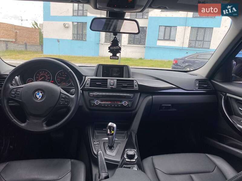 Седан BMW 3 Series 2013 в Ровно