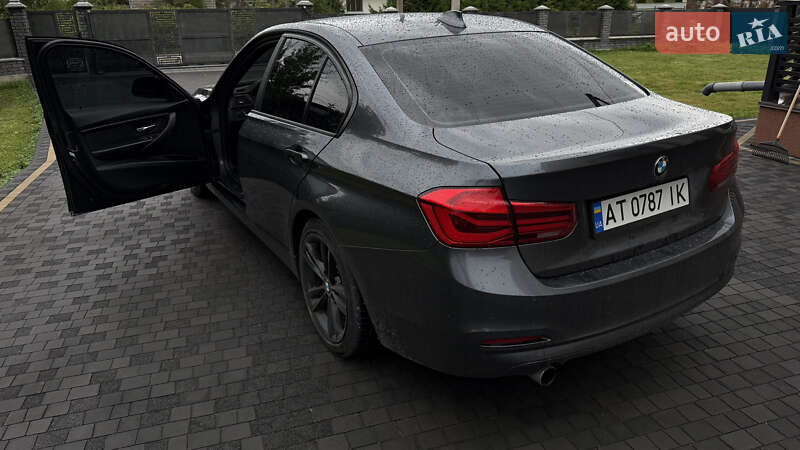Седан BMW 3 Series 2016 в Коломые