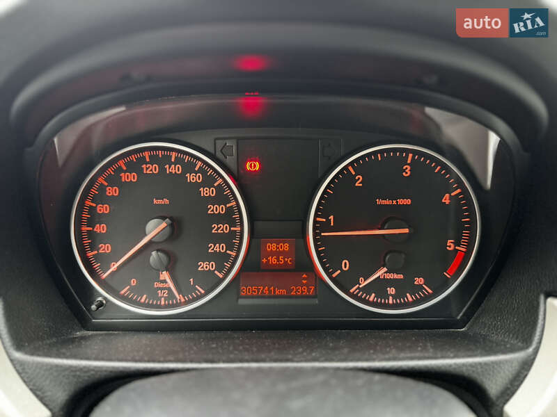 Универсал BMW 3 Series 2011 в Новоселице фото 8 Универсал BMW 3 Series 2011 в Новоселице