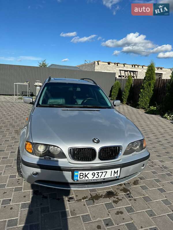 Универсал BMW 3 Series 2004 в Дубровице