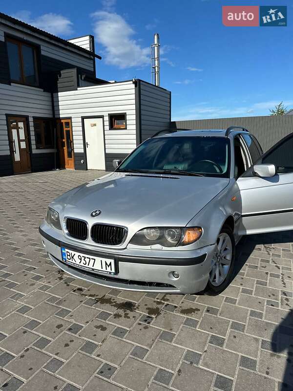 Универсал BMW 3 Series 2004 в Дубровице