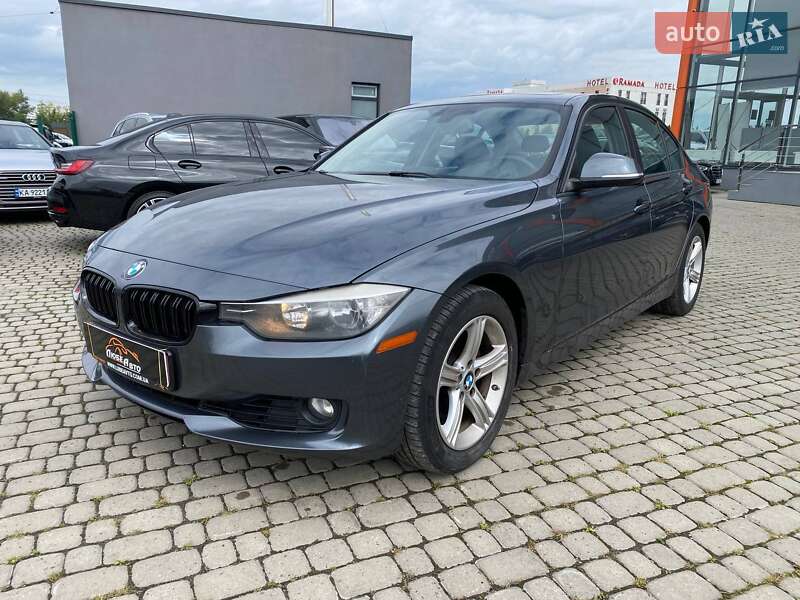 Седан BMW 3 Series 2015 в Львове