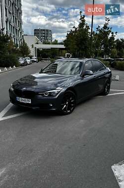 Седан BMW 3 Series 2015 в Киеве