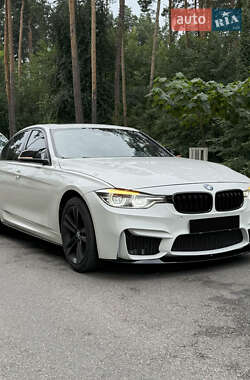 Седан BMW 3 Series 2015 в Києві