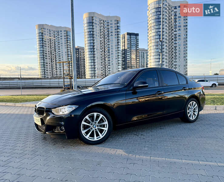 Седан BMW 3 Series 2013 в Киеве