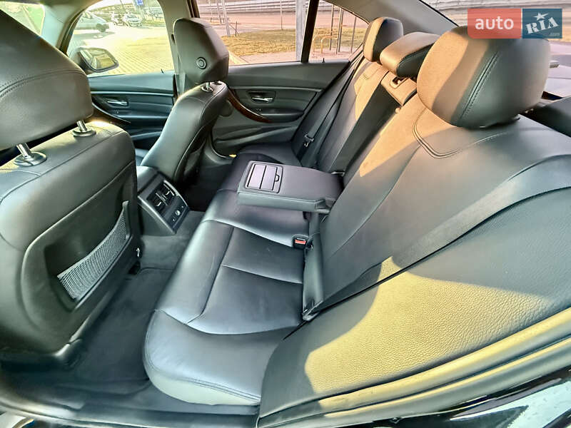 Седан BMW 3 Series 2013 в Киеве
