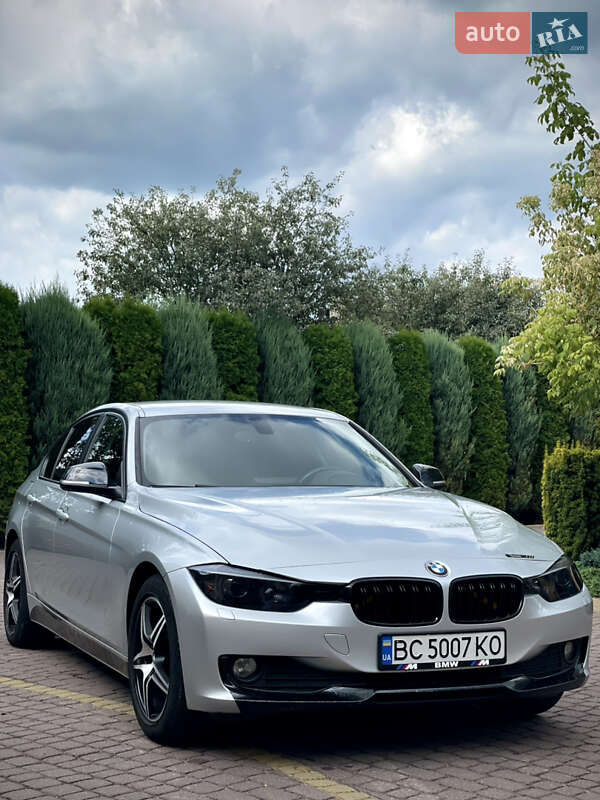 Седан BMW 3 Series 2014 в Яворове