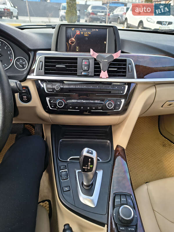 Седан BMW 3 Series 2016 в Ірпені