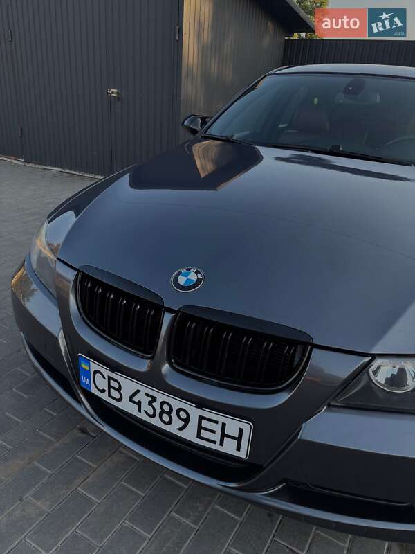 Седан BMW 3 Series 2006 в Березане