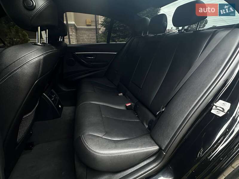 Седан BMW 3 Series 2016 в Рівному