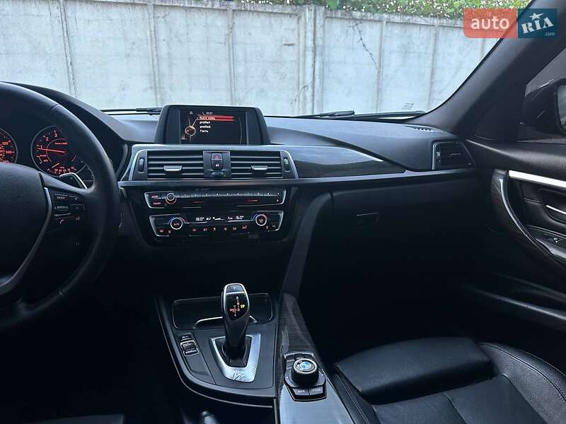 Седан BMW 3 Series 2016 в Рівному