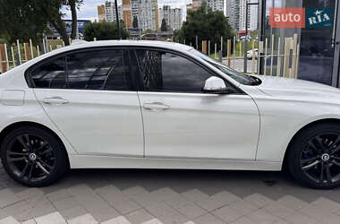 Седан BMW 3 Series 2017 в Києві