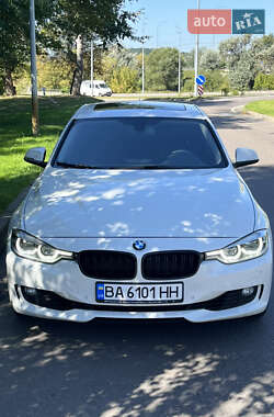 Седан BMW 3 Series 2015 в Киеве