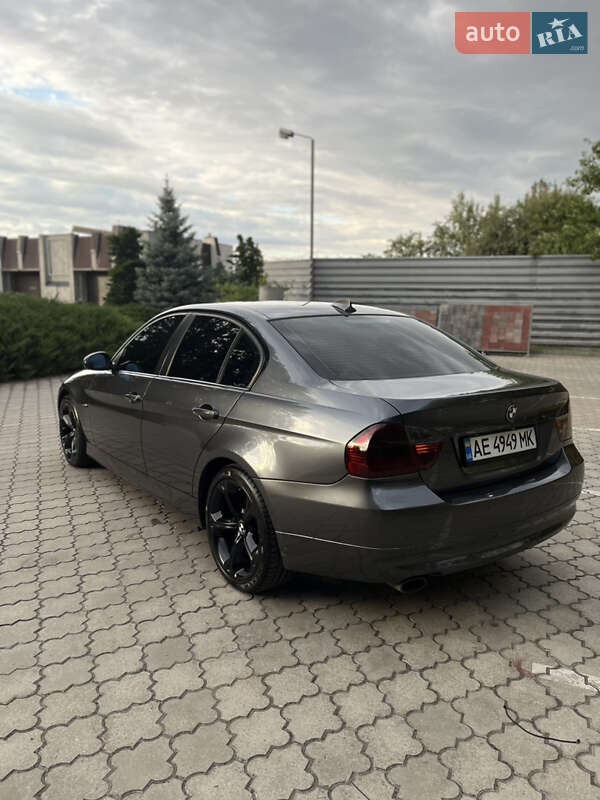 Седан BMW 3 Series 2007 в Павлограде