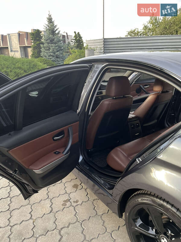 Седан BMW 3 Series 2007 в Павлограде