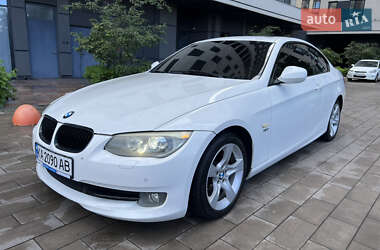Купе BMW 3 Series 2010 в 