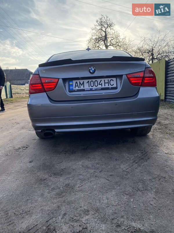 Седан BMW 3 Series 2012 в Коростені