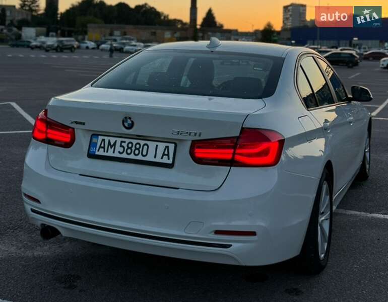 Седан BMW 3 Series 2018 в Житомире