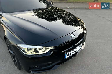Седан BMW 3 Series 2017 в 