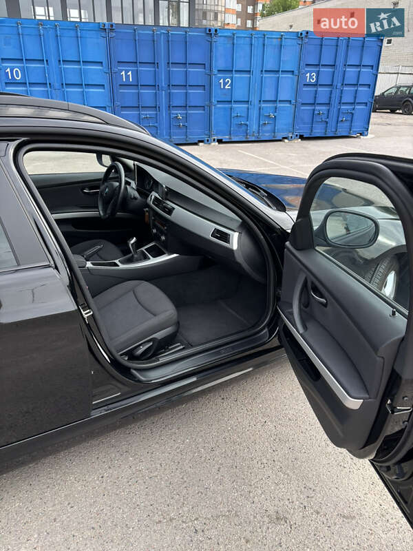 Універсал BMW 3 Series 2009 в Львові