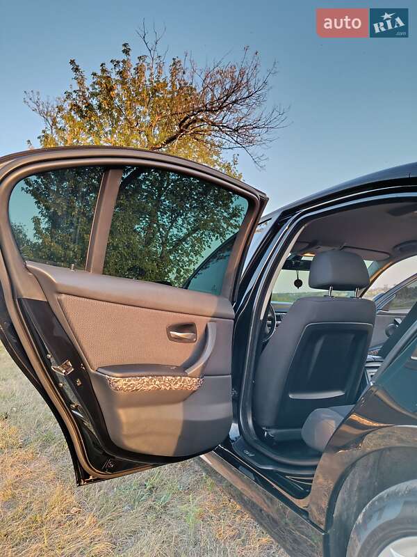 Седан BMW 3 Series 2009 в Днепре фото 26 Седан BMW 3 Series 2009 в Днепре