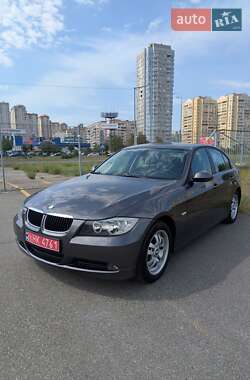 Седан BMW 3 Series 2005 в Києві