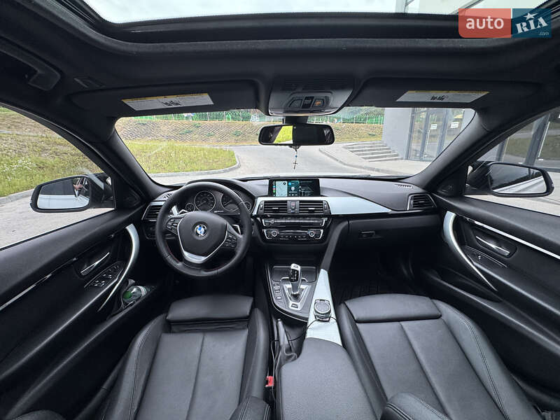 Седан BMW 3 Series 2016 в Львове