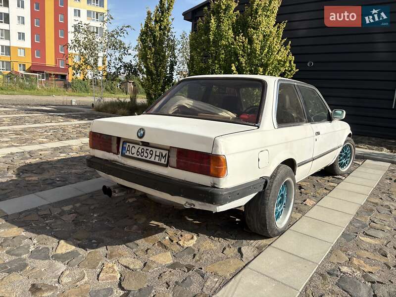Купе BMW 3 Series 1985 в Луцьку