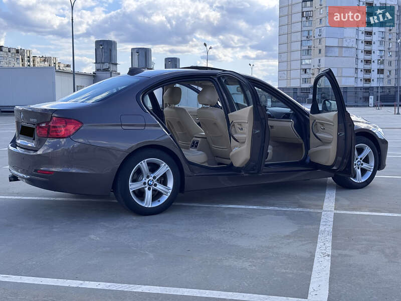 Седан BMW 3 Series 2014 в Киеве