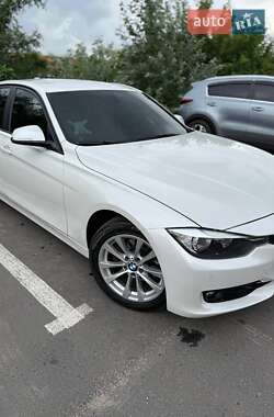 Седан BMW 3 Series 2017 в 