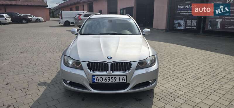 BMW 3 Series 2010