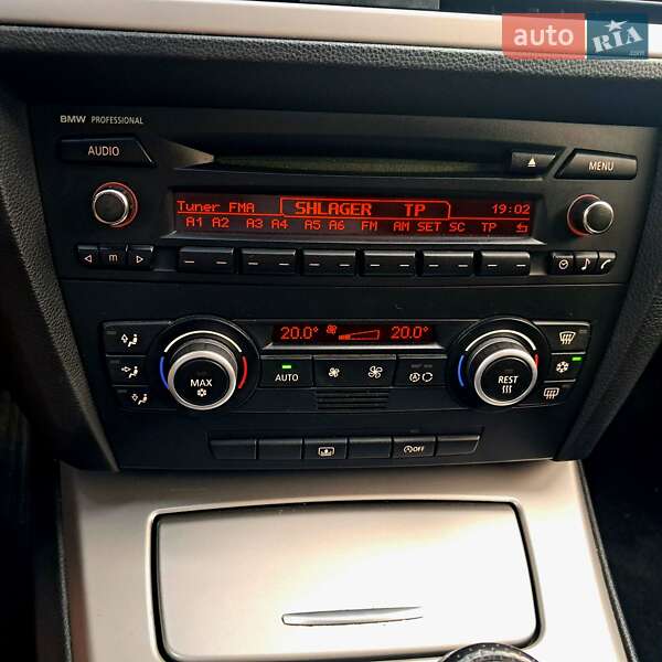 Седан BMW 3 Series 2007 в Львові
