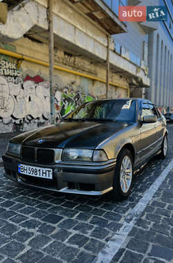 Седан BMW 3 Series 1993 в Одесі